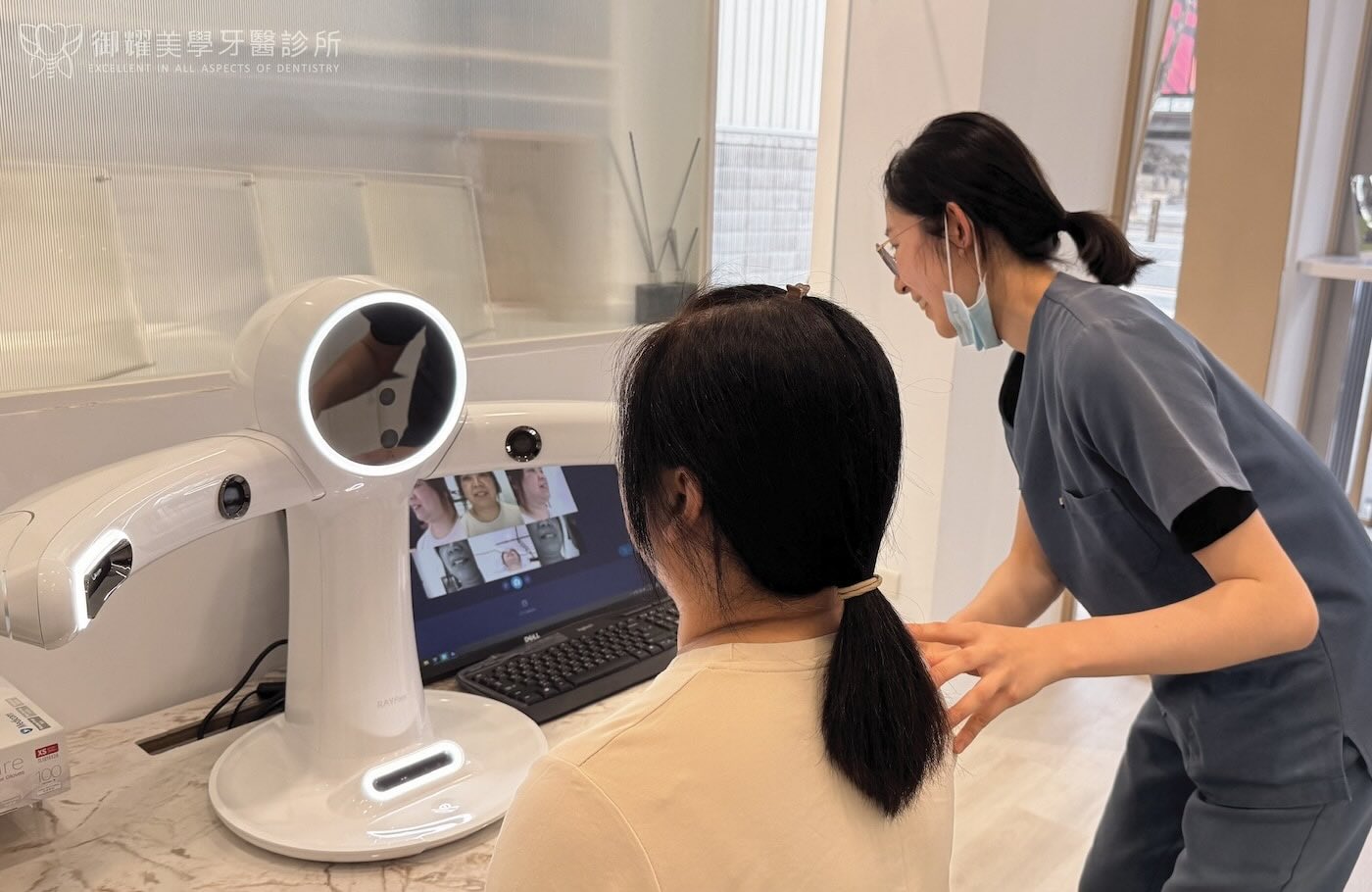 術前進行 Rayface 面部掃描示意,用於全口重建美學設計規劃